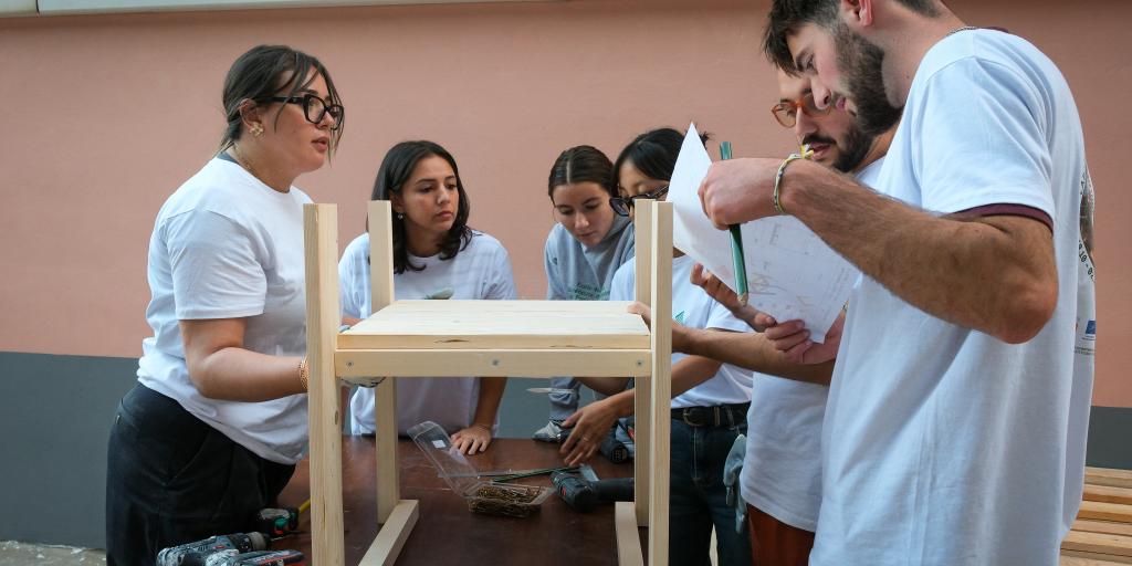 Self construction workshop